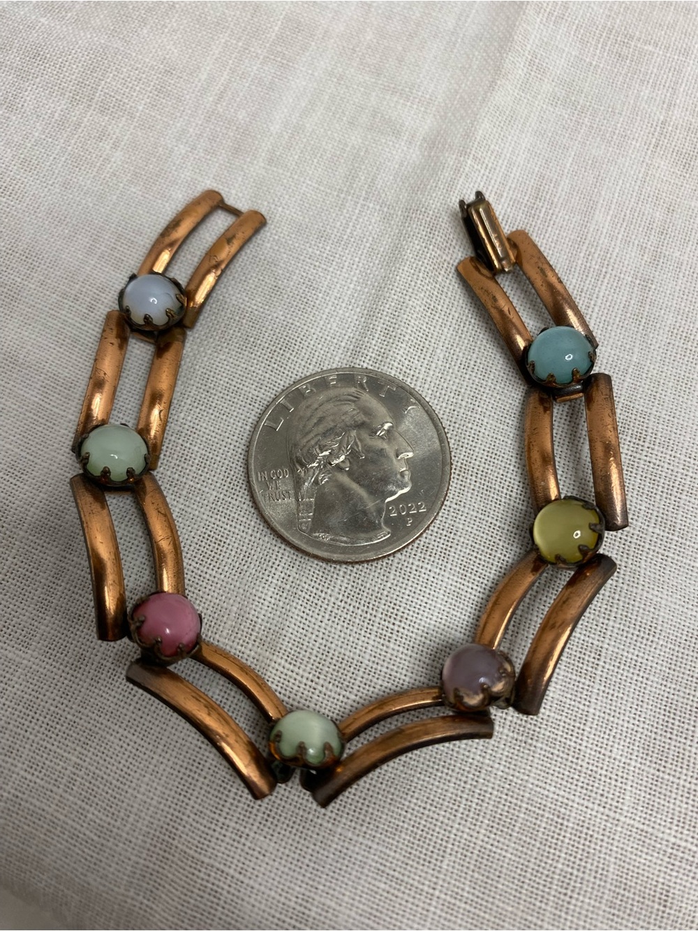 Vintage Copper Tone Moonglow Lucite Cabochon Link Bracelet Pastel MCM - Picture 15 of 16